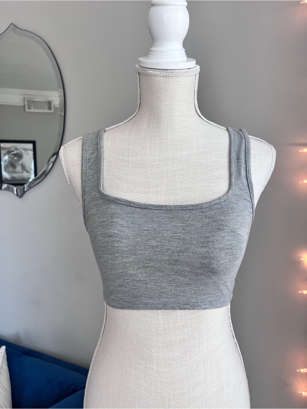 grey square neck crop tank